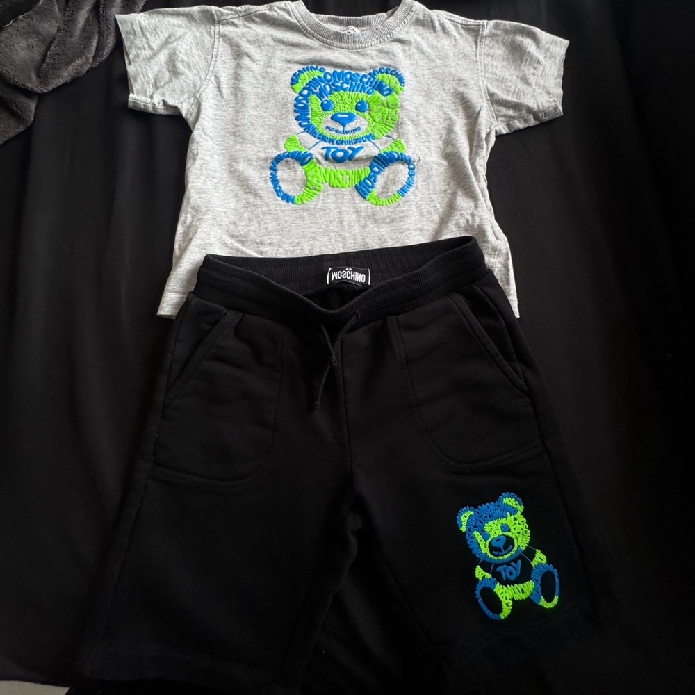 Moschino boys set 6 year